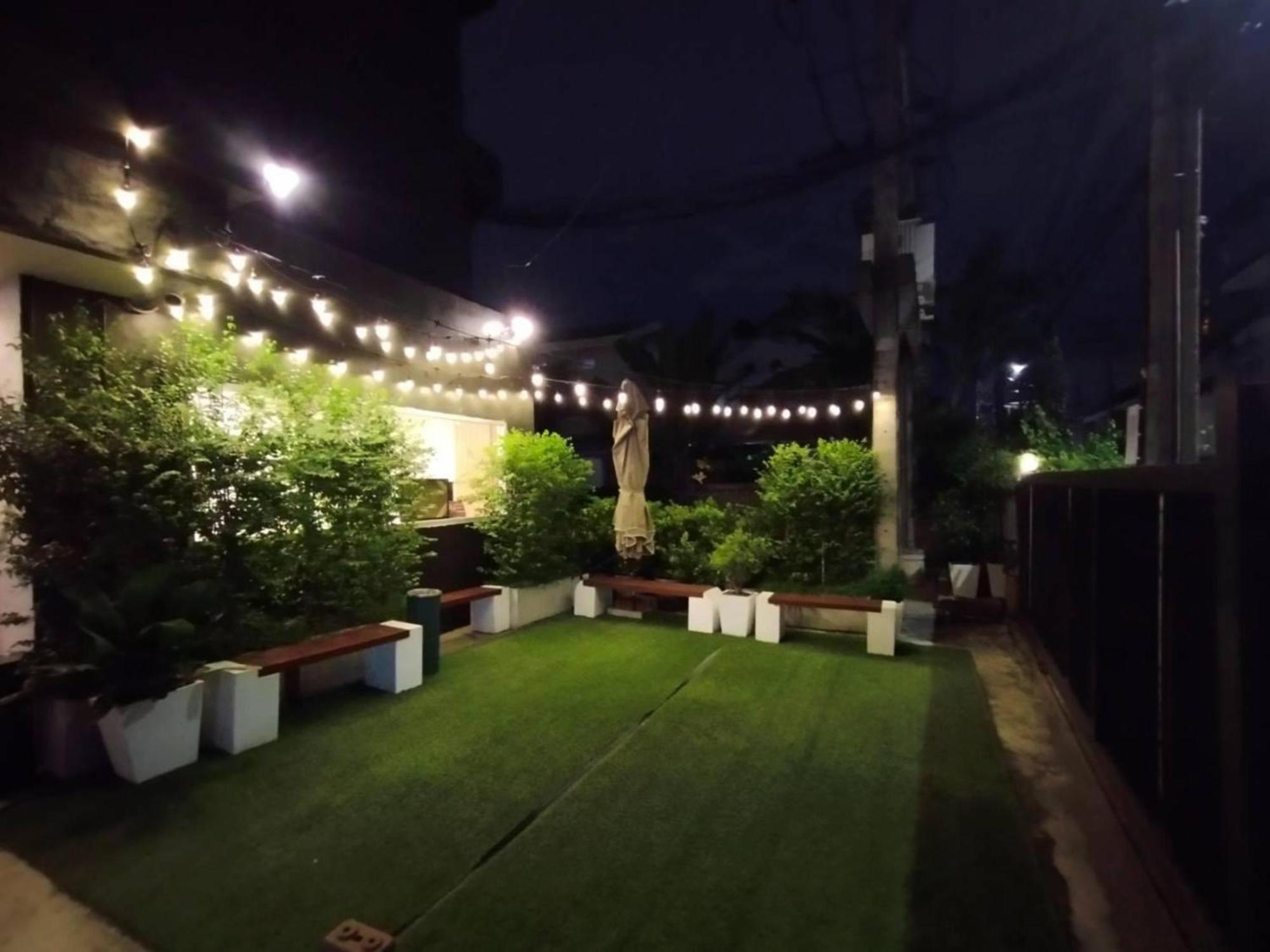 Oyo 75446 Travis Inthamara 49 Bangkok Exterior foto